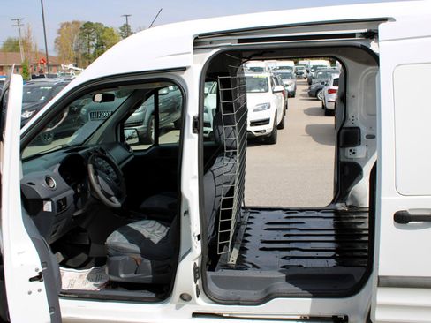 Used 2013 Ford Transit Connect XLT image 13