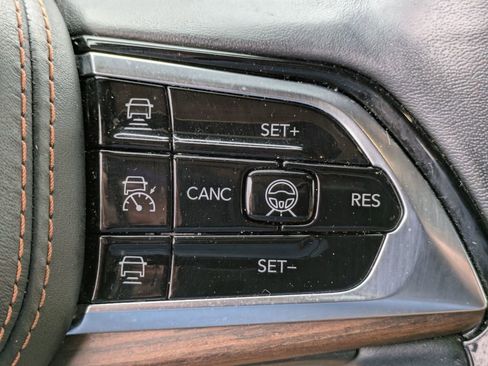 Certified 2022 Jeep Grand Cherokee L Summit w/ Advanced Protech Group IV image 16