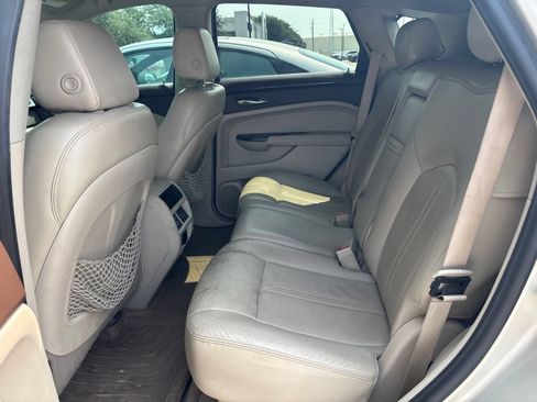 Used 2016 Cadillac SRX Luxury w/ Driver Awareness Package FWD image 9
