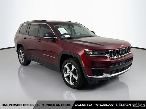 Used 2023 Jeep Grand Cherokee L Limited AWD/4WD image 3