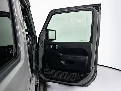 Used 2023 Jeep Wrangler Unlimited Rubicon 4xe w/ Safety Group image 32