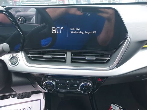 New 2026 Chevrolet Trax LT w/ Driver Confidence Package FWD image 21