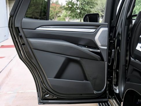 Used 2026 Cadillac Escalade V w/ LPO, Floor Liner Package image 93