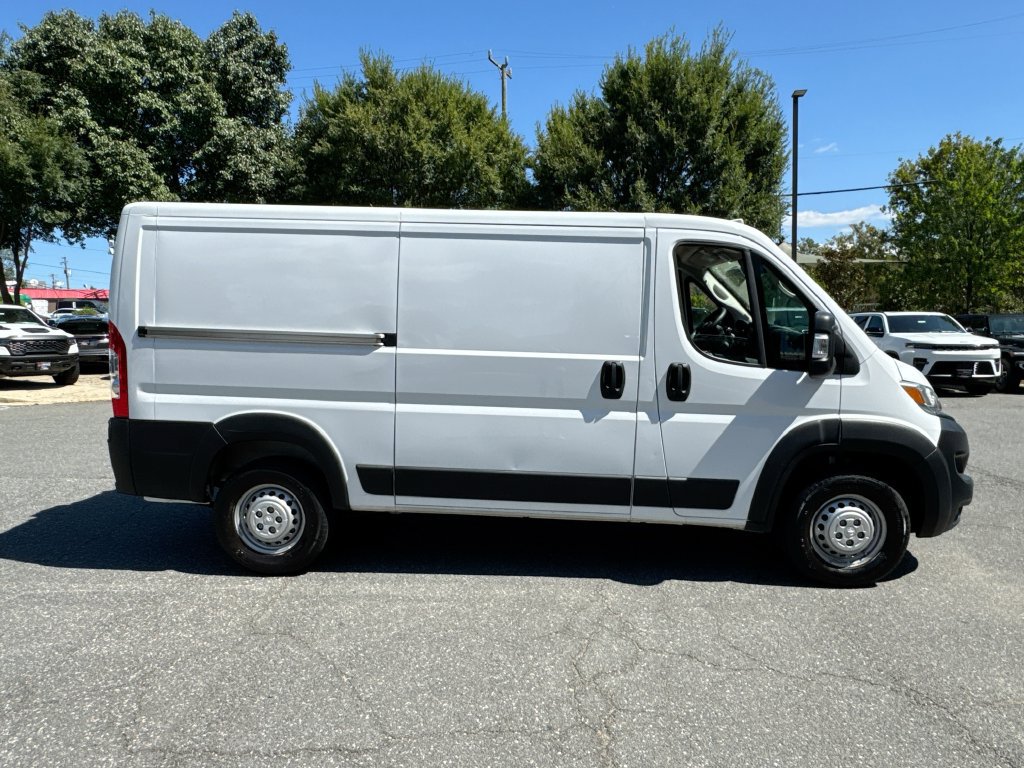 Used 2025 RAM ProMaster 2500 w/ Convenience Group FWD image 8