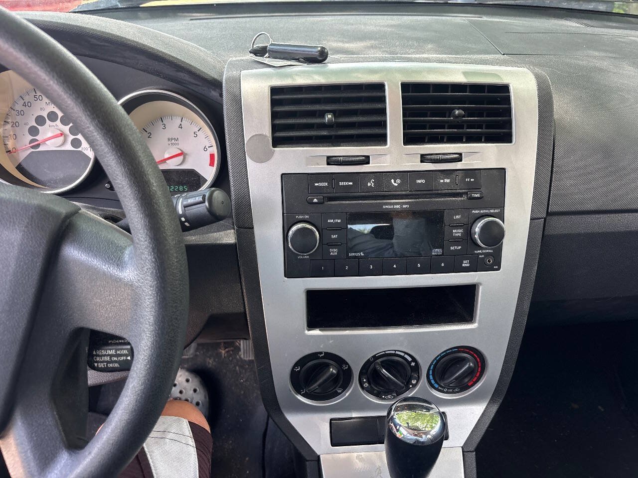 Used 2009 Dodge Caliber SXT FWD image 11