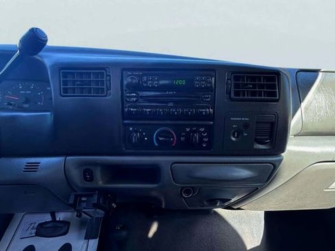 Used 2004 Ford F250 4x4 SuperCab Super Duty image 10