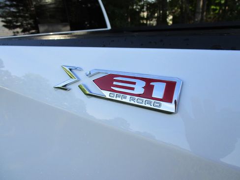 New 2026 GMC Sierra 1500 SLT w/ SLT Premium Plus Package AWD/4WD image 18