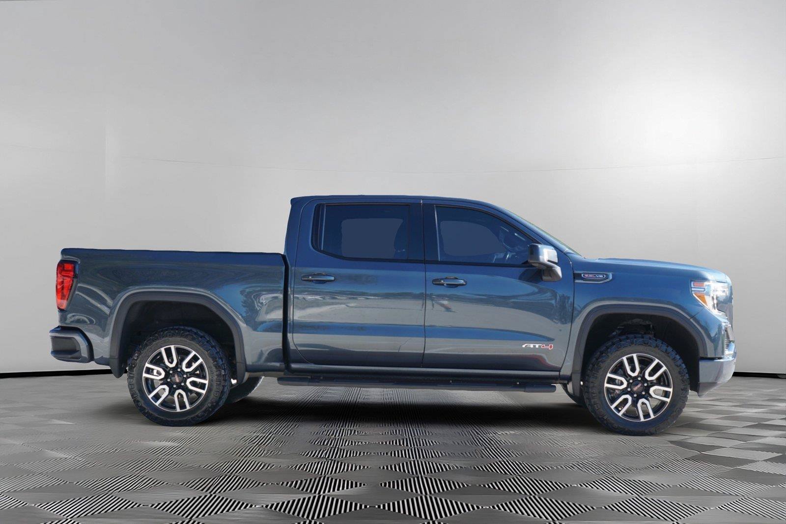 Used 2020 GMC Sierra 1500 AT4 w/ AT4 Premium Package AWD/4WD image 4