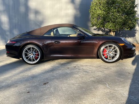 Used 2013 Porsche 911 Carrera S image 9