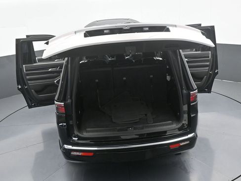 Used 2024 Jeep Wagoneer 2WD image 62