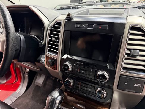 Used 2016 Ford F150 Lariat w/ Equipment Group 502A Luxury AWD/4WD image 50