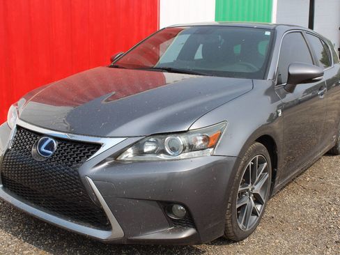 Used 2014 Lexus CT 200h w/ F Sport w/Nuluxe Interior FWD image 2