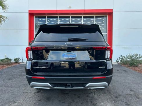 Used 2025 Ford Explorer Platinum w/ LUX Leather Package image 5