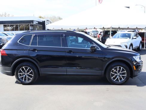 Used 2019 Volkswagen Tiguan SE image 9