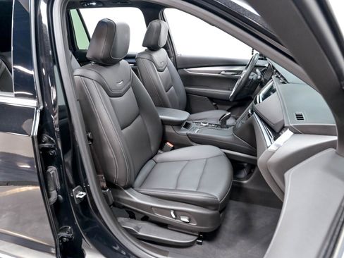 Used 2022 Cadillac XT6 Luxury FWD image 24