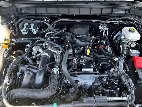 Used 2024 Ford Bronco Black Diamond AWD/4WD image 10