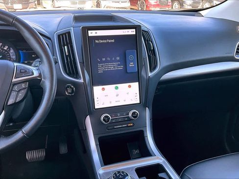 Used 2024 Ford Edge SEL image 7