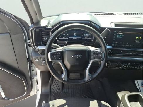 Used 2024 Chevrolet Silverado 1500 RST AWD/4WD image 14