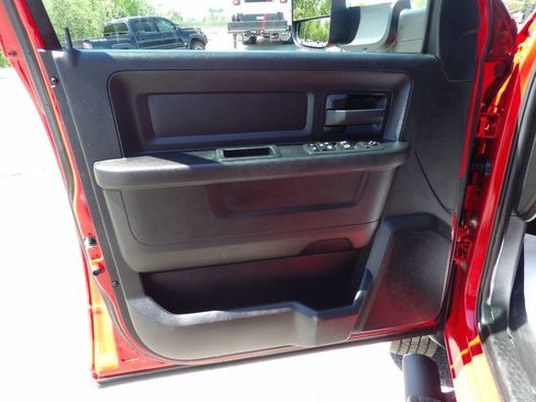 Used 2021 RAM 5500 Tradesman w/ Chrome Appearance Group image 14