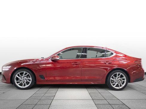Used 2022 Genesis G70 2.0T image 4