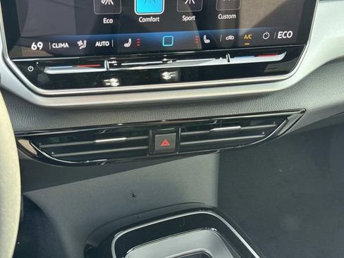 New 2026 Volkswagen ID.4 Pro image 21