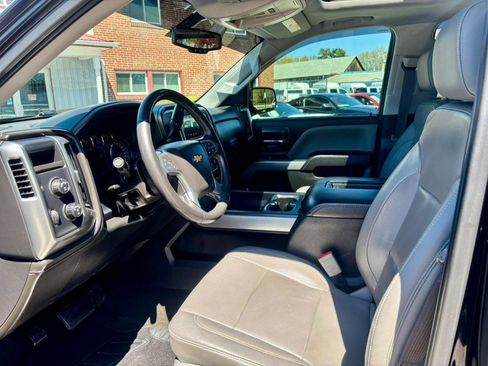 Used 2017 Chevrolet Silverado 1500 LTZ Z71 w/ LTZ Plus Package AWD/4WD image 11