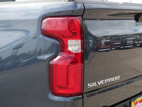 Used 2021 Chevrolet Silverado 1500 RST AWD/4WD image 17