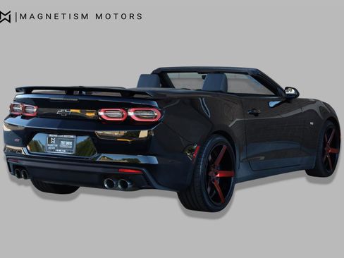 Used 2019 Chevrolet Camaro SS RWD image 13