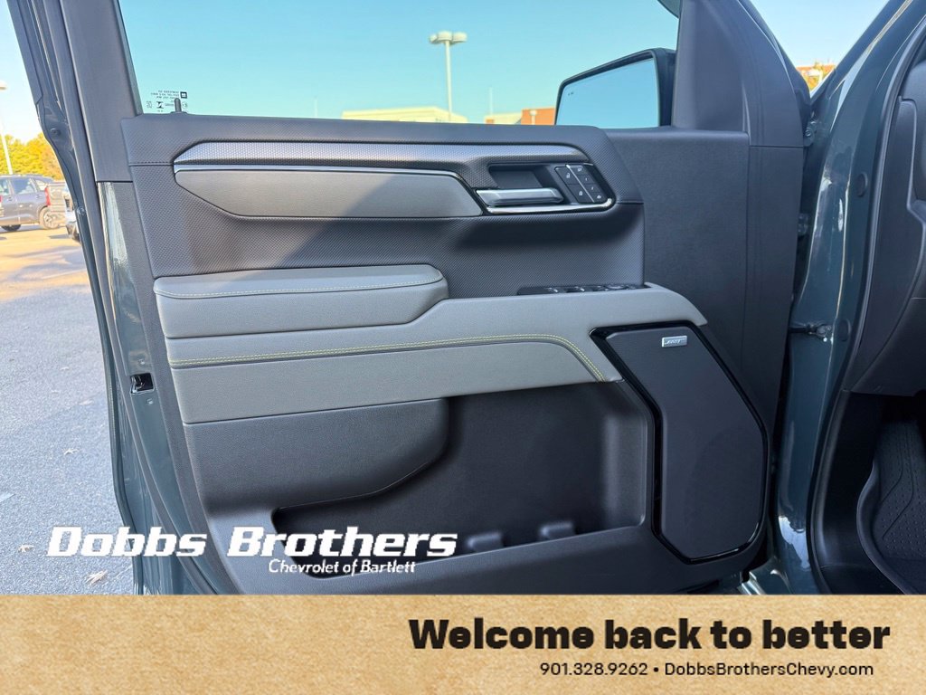 Used 2025 Chevrolet Silverado 1500 ZR2 w/ Technology Package AWD/4WD image 14
