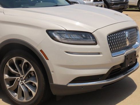 Used 2023 Lincoln Nautilus Reserve w/ Equipment Group 201A AWD/4WD image 5