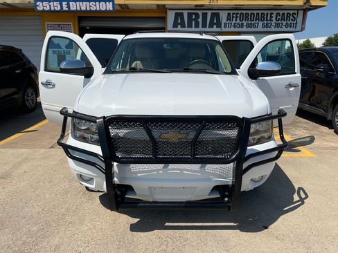 Used 2012 Chevrolet Suburban LT w/ Texas Edition RWD image 8