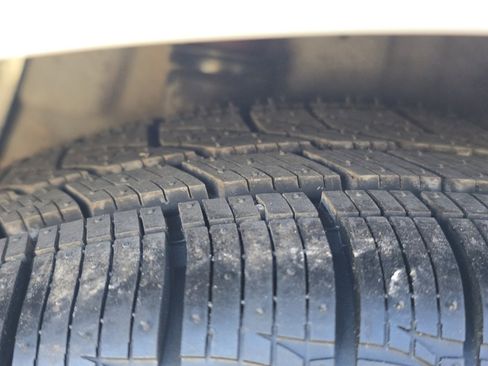 Used 2020 Hyundai Veloster Turbo image 9