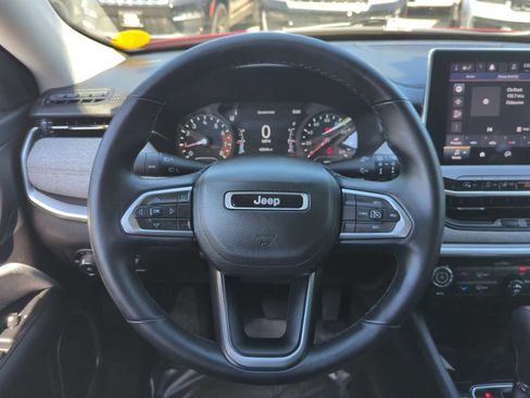 Used 2022 Jeep Compass Latitude AWD/4WD image 16