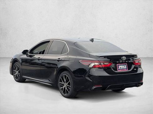 Used 2023 Toyota Camry SE FWD image 7