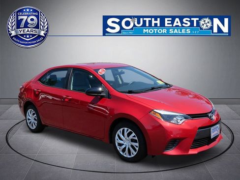Used 2016 Toyota Corolla LE FWD image 2