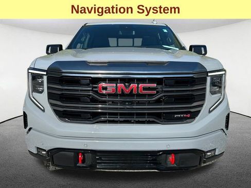Used 2024 GMC Sierra 1500 AT4 w/ AT4 Premium Package AWD/4WD image 4