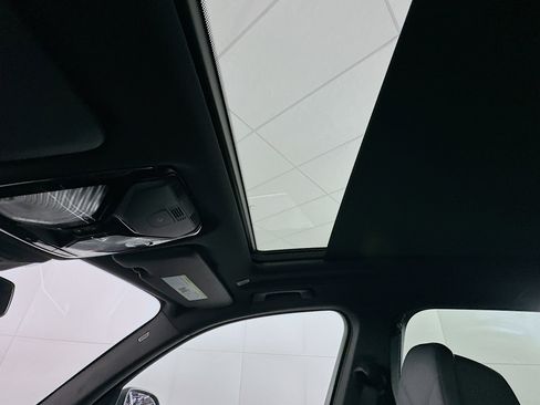 Used 2024 BMW X5 sDrive40i w/ Premium Package image 26