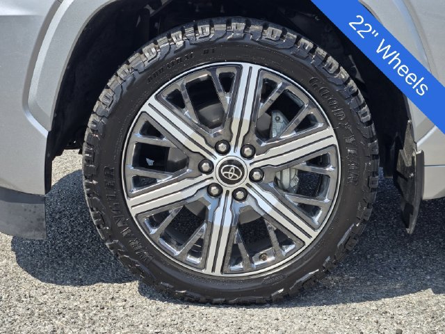 Used 2023 Toyota Sequoia Capstone AWD/4WD image 10