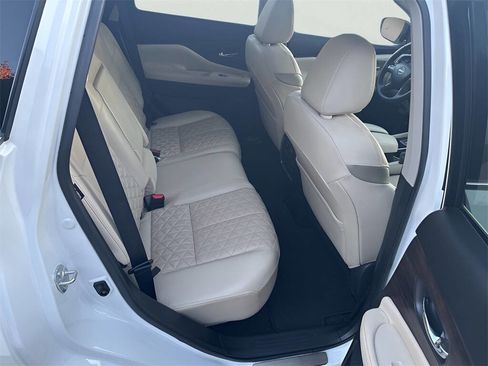 Used 2024 Nissan Murano Platinum w/ Cargo Package image 34