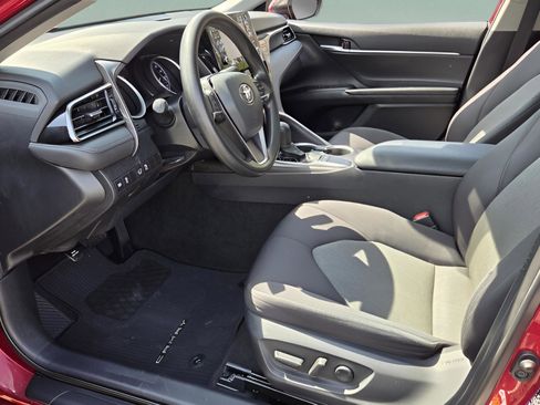 Used 2022 Toyota Camry LE image 14