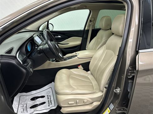 Used 2018 Buick Envision Essence image 9