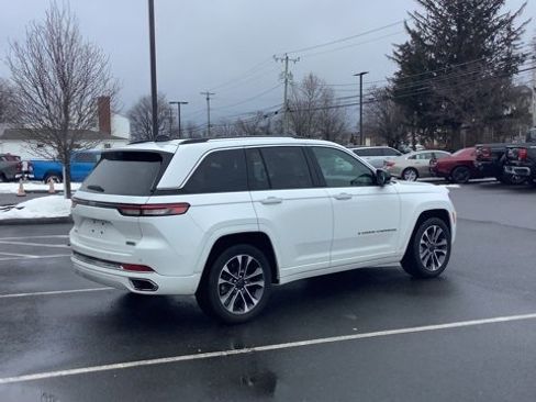 Used 2023 Jeep Grand Cherokee Overland w/ Luxury Tech Group IV image 4