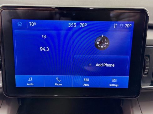 Used 2022 Ford Explorer XLT w/ Equipment Group 202A image 14