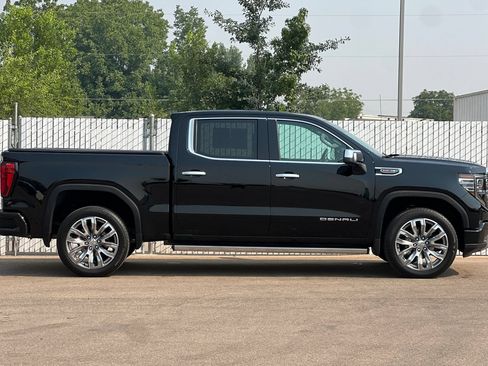 Used 2025 GMC Sierra 1500 Denali w/ Denali Reserve Package AWD/4WD image 3