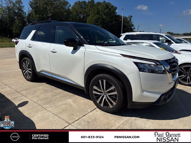 Certified 2024 Nissan Pathfinder Platinum w/ Cargo Package FWD image 17