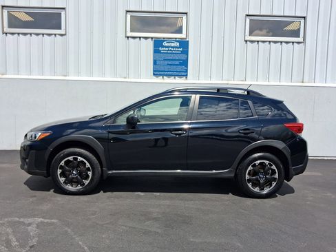 Used 2021 Subaru Crosstrek 2.0i AWD/4WD image 2