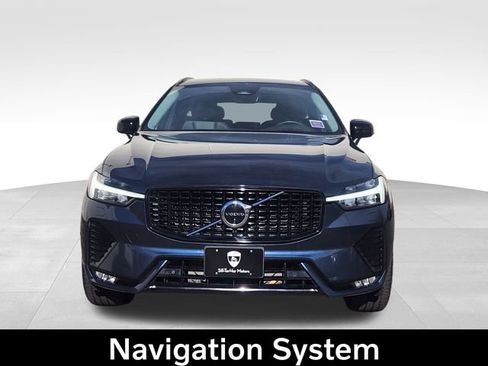 Certified 2023 Volvo XC60 B6 Ultimate w/ Protection Package Premier image 3