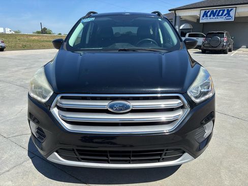 Used 2017 Ford Escape SE w/ SE Leather Comfort Package image 9