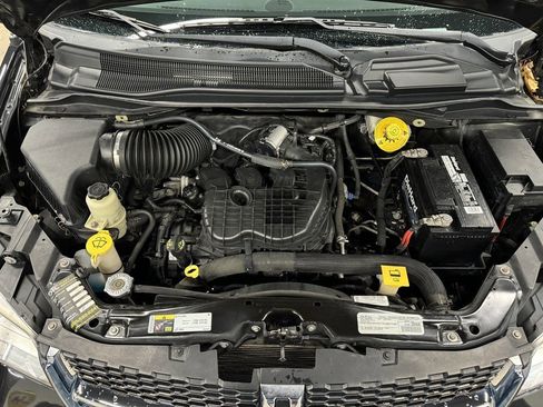 Used 2016 Dodge Grand Caravan American Value Package image 39