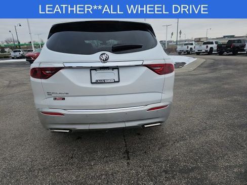 Used 2023 Buick Enclave Premium image 15